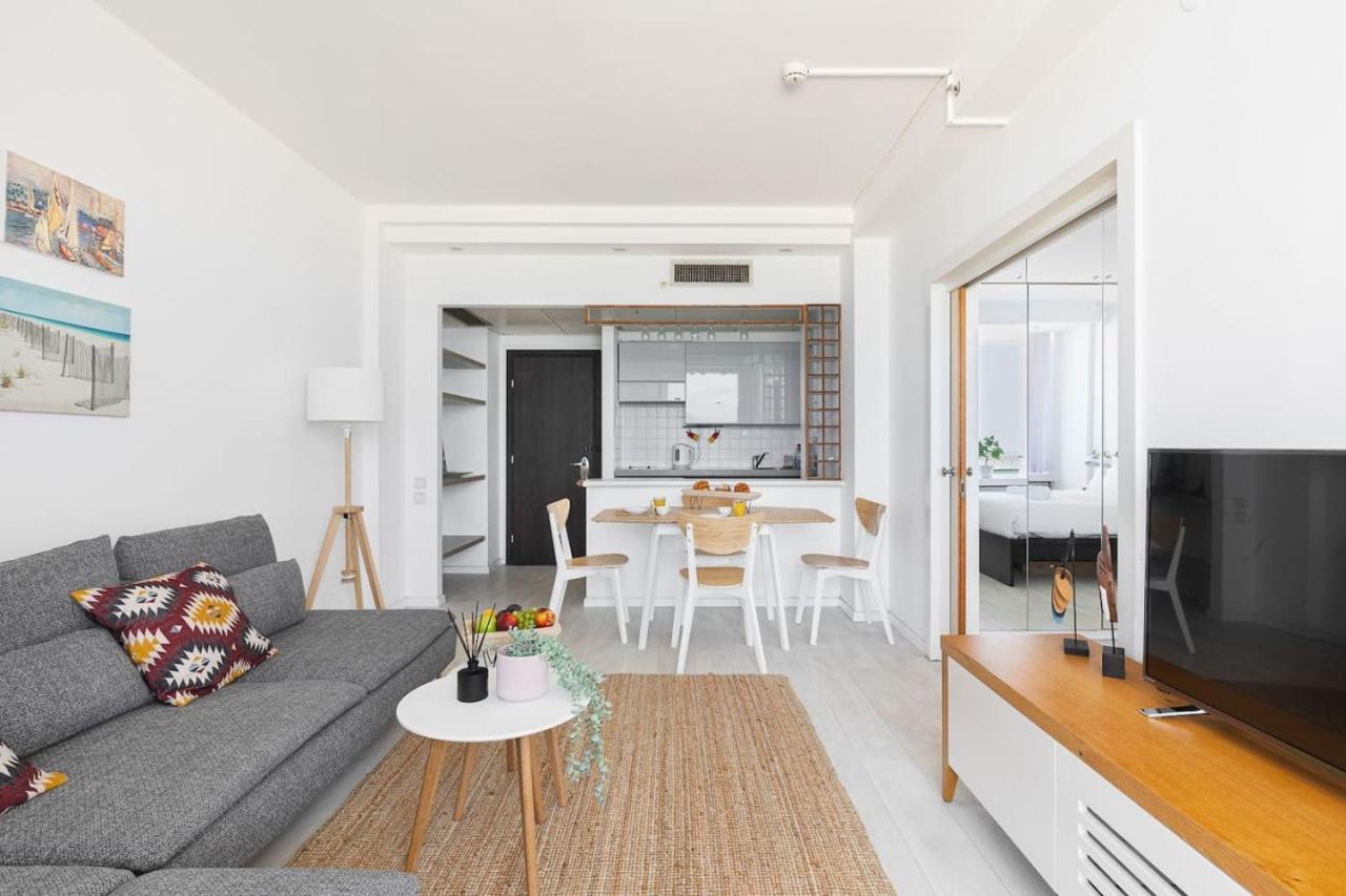 Apartment Panoramic Seaview Balcony Escape With Shelter By Sea N' Rent *
