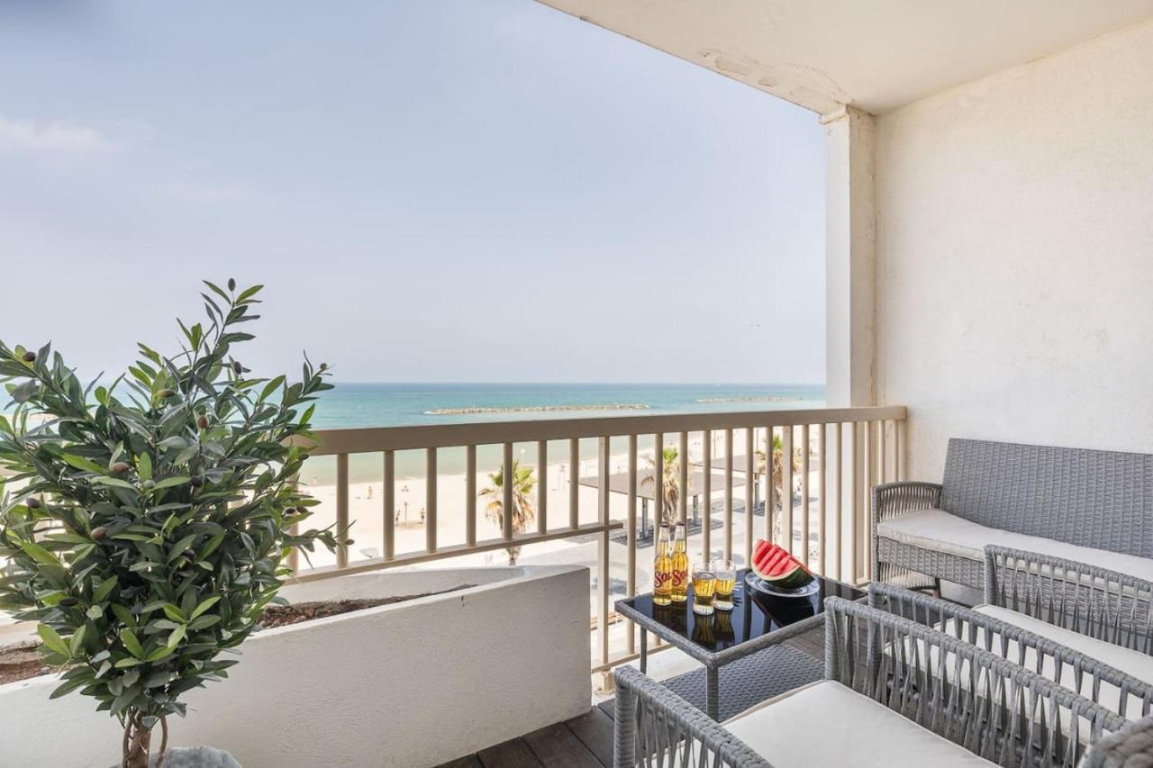 Panoramic Seaview Balcony Escape With Shelter By Sea N' Rent Apartment *